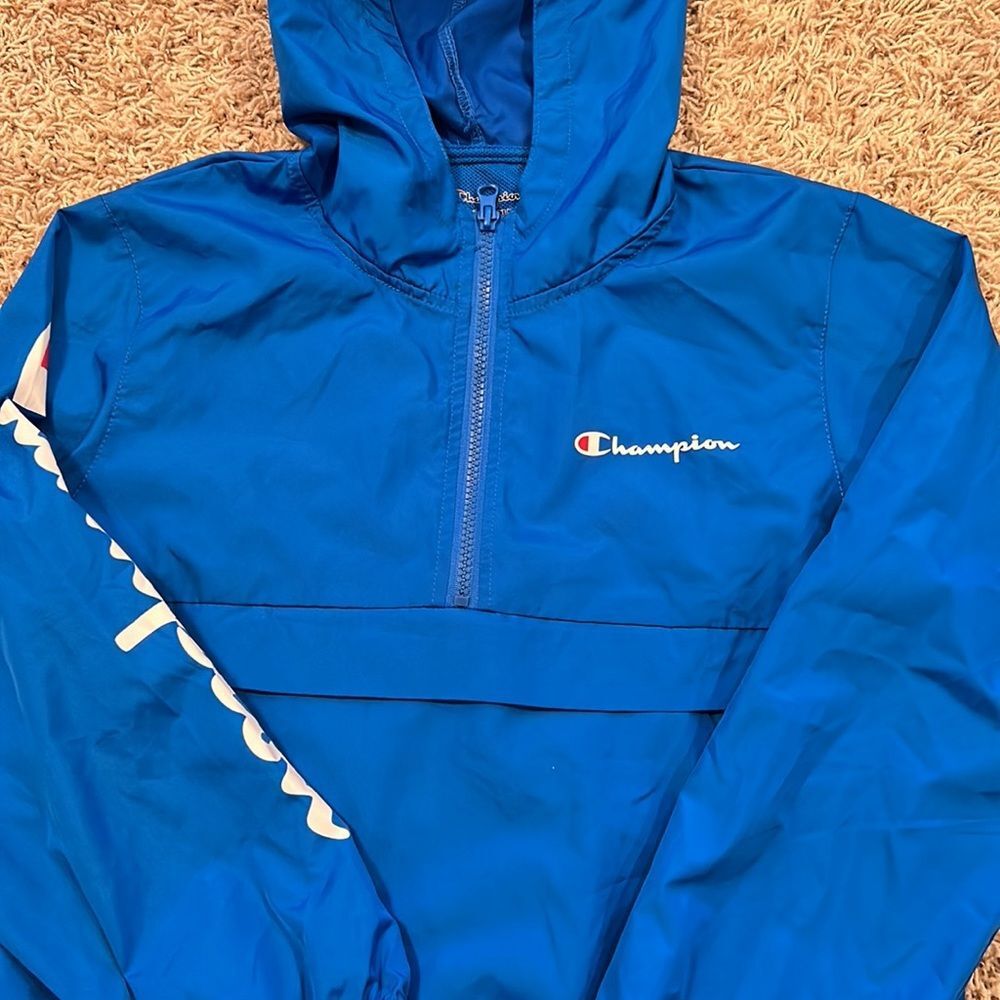 Champion- Women’s Windbreaker-Size Medium - Picture 3 of 5